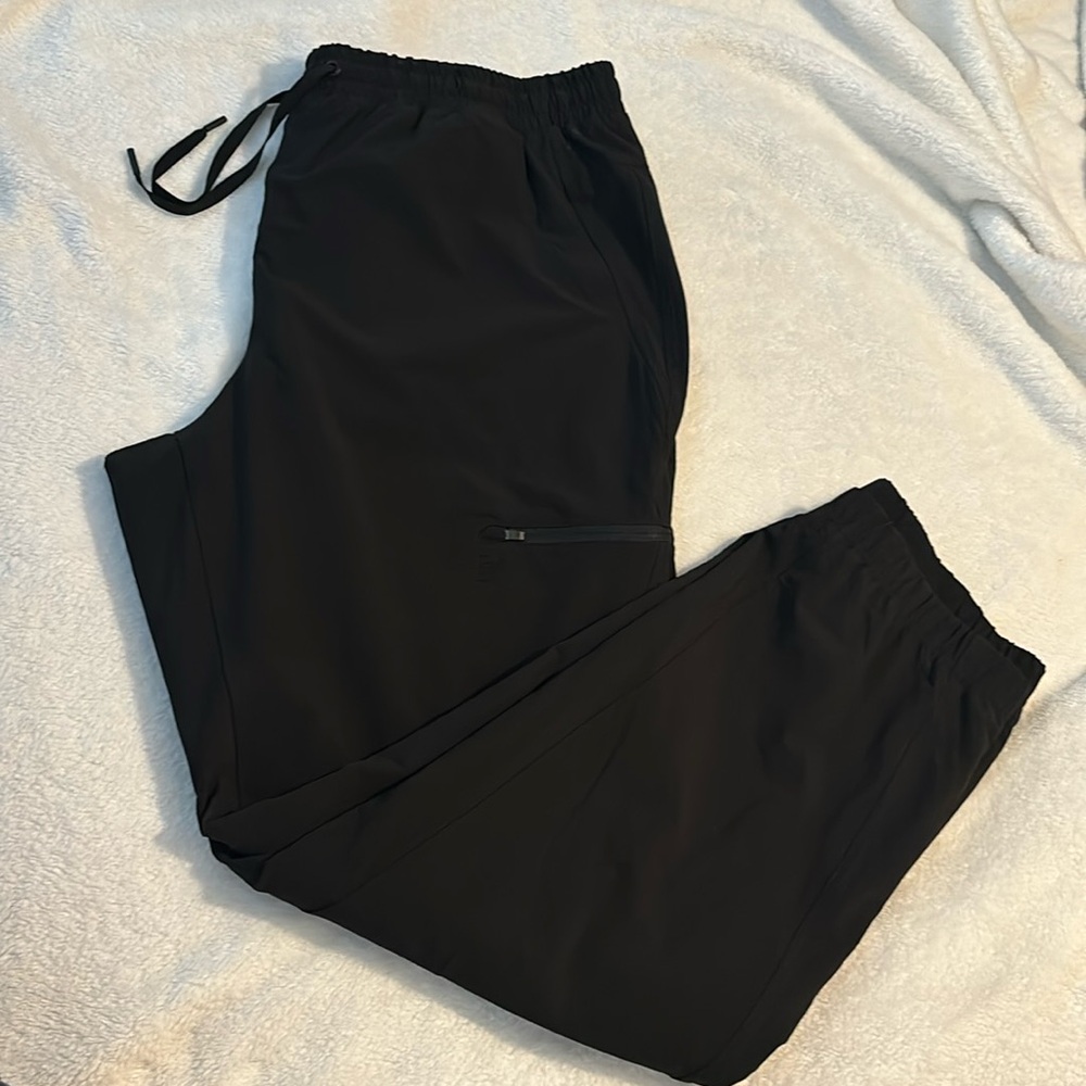 Eddie Bauer women’s joggers pants .